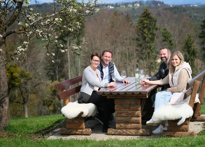 Am Trausdorfberg - Rosenblick Apartmán Goggitsch in Steiermark